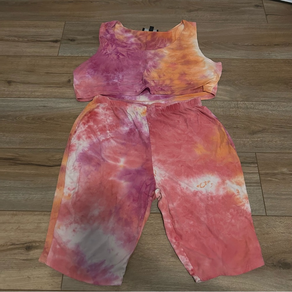 Women’s Multicolor Top and Biker shorts